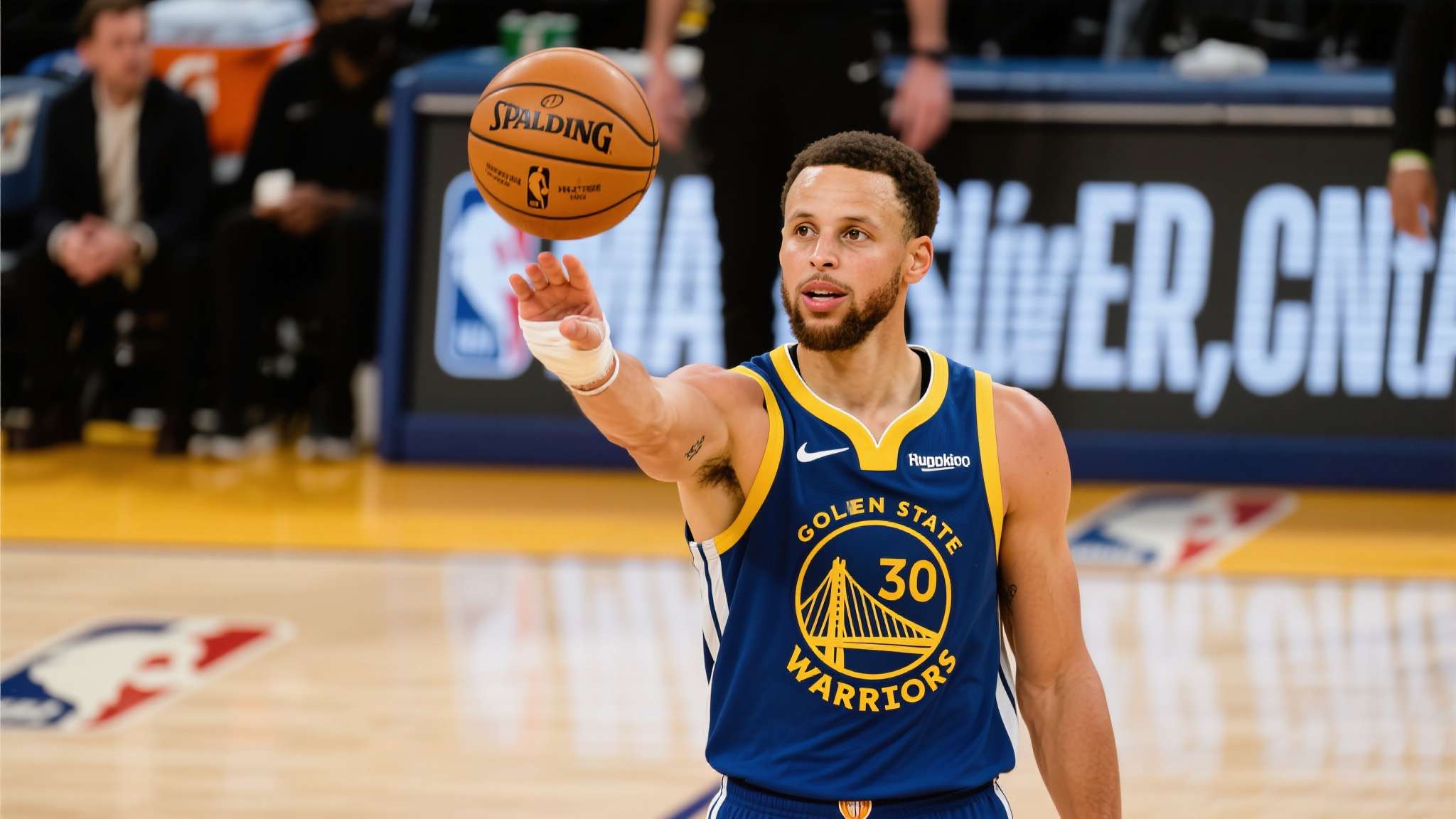 数据统计显示，自 Curry 因伤停战以来, 勇士场均三分命中数下降幅值接近15